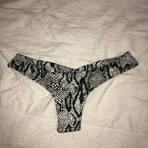 Midori Brayden? Bottoms